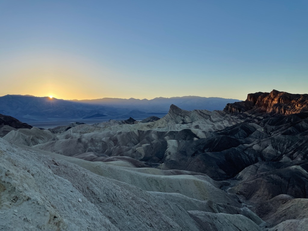 Ultimate Guide to a weekend trip in Death Valley